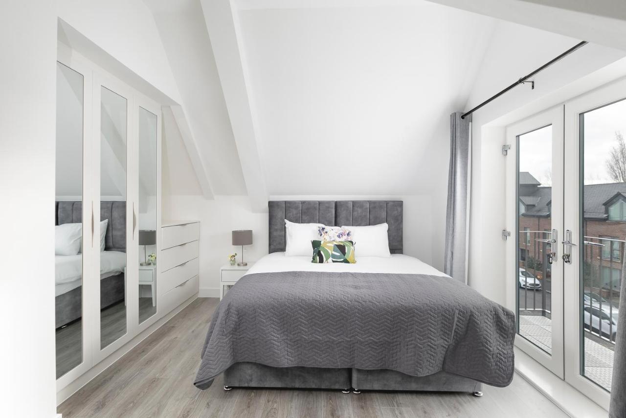 Skyvillion - London Enfield Chase Apartments With Parking & Wifi Exterior foto