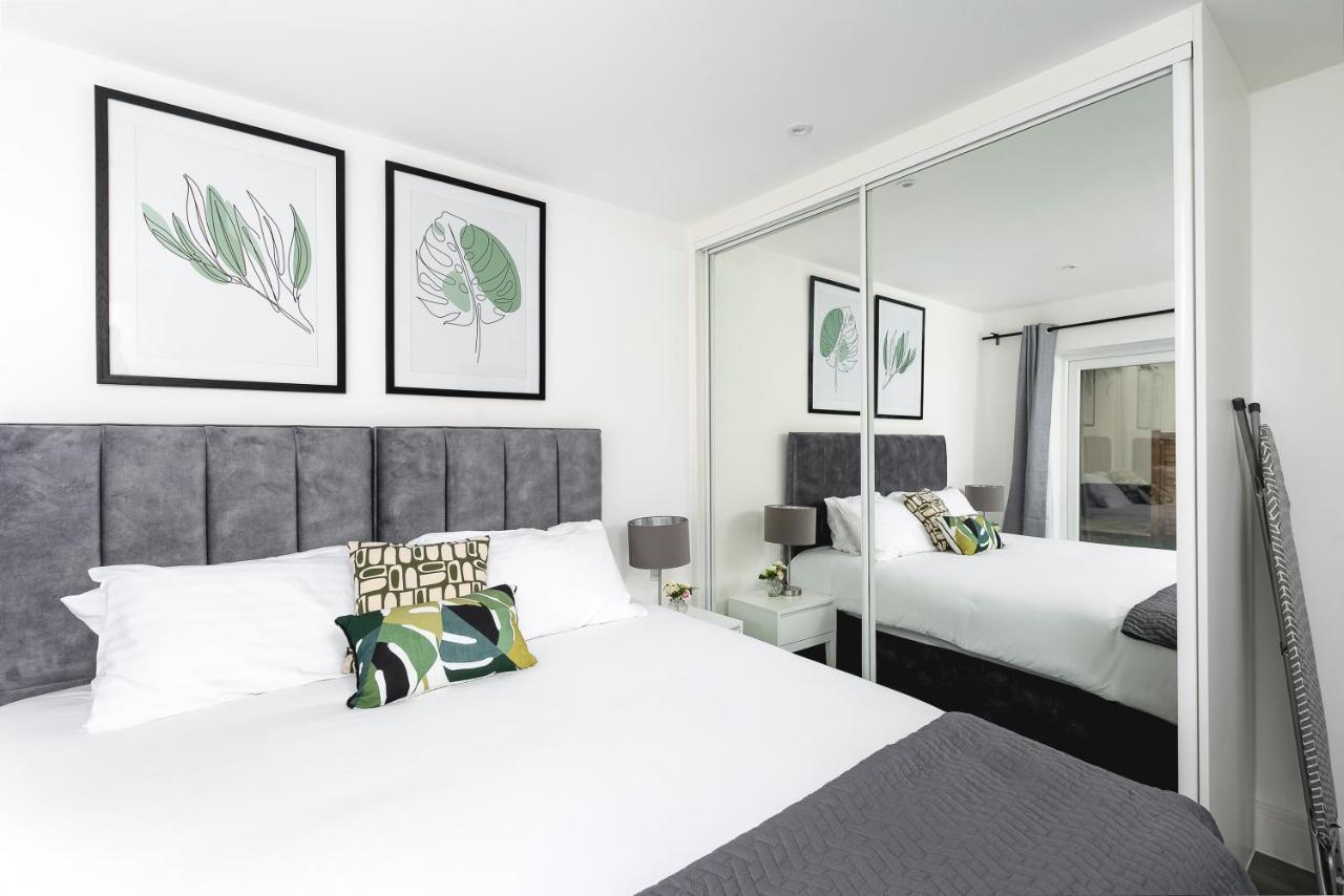 Skyvillion - London Enfield Chase Apartments With Parking & Wifi Exterior foto